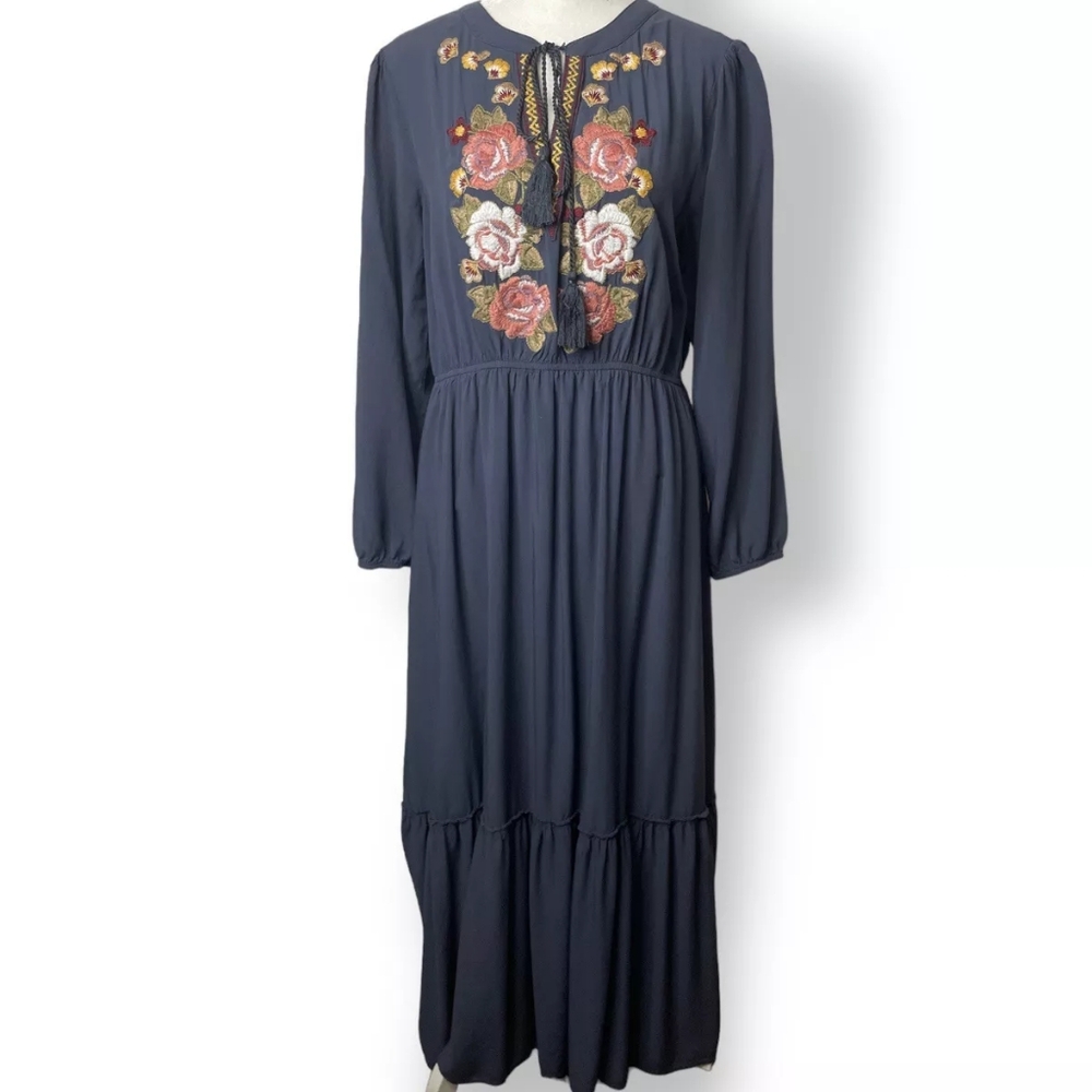 Andree by Unit Size L  Maxi Dress Embroidered Long Bell Sleeves Tassel Ties
